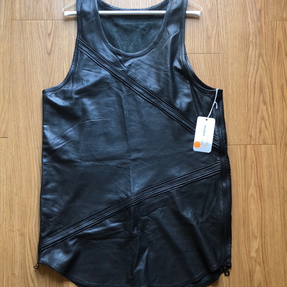 Rare En Noir pin Tuck Leather side zip tank top